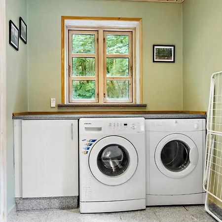 Lovely Home In Augustenborg With Wifi *